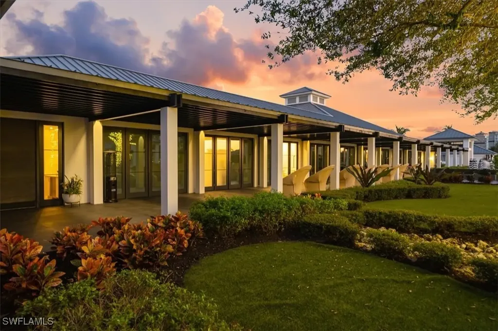 13915 Old Coast Road Naples FL 34110