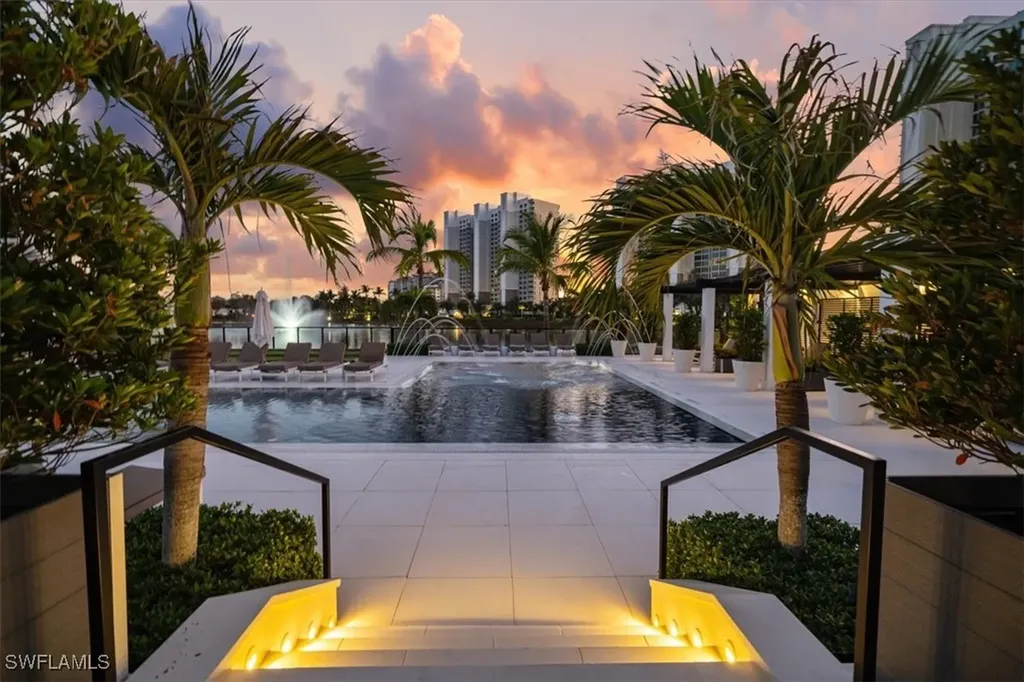 13915 Old Coast Road Naples FL 34110