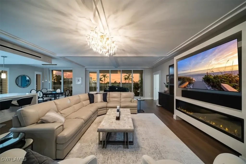 13915 Old Coast Road Naples FL 34110