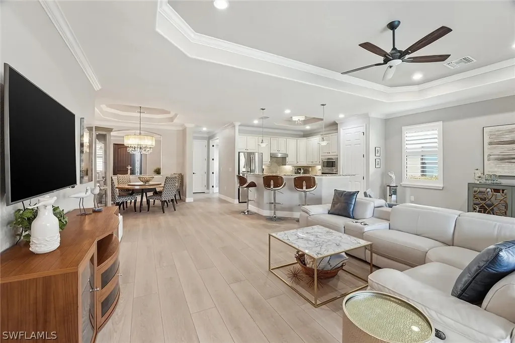 2906 Aviamar Circle Naples FL 34114