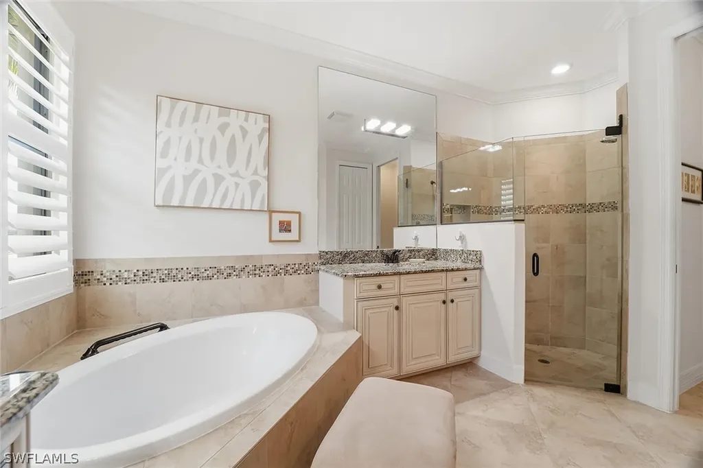 2906 Aviamar Circle Naples FL 34114