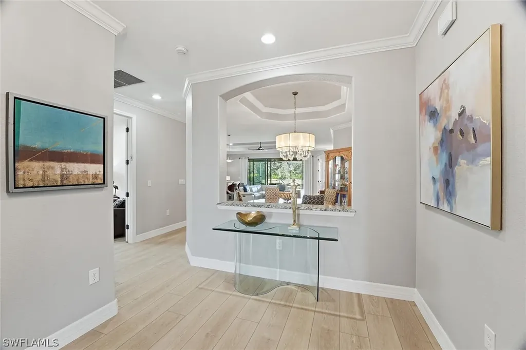2906 Aviamar Circle Naples FL 34114
