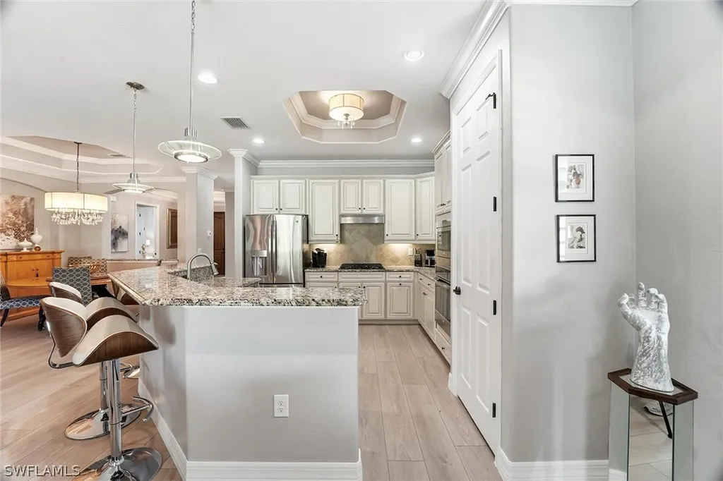 2906 Aviamar Circle Naples, FL 34114 | MLS #225073141 | John R