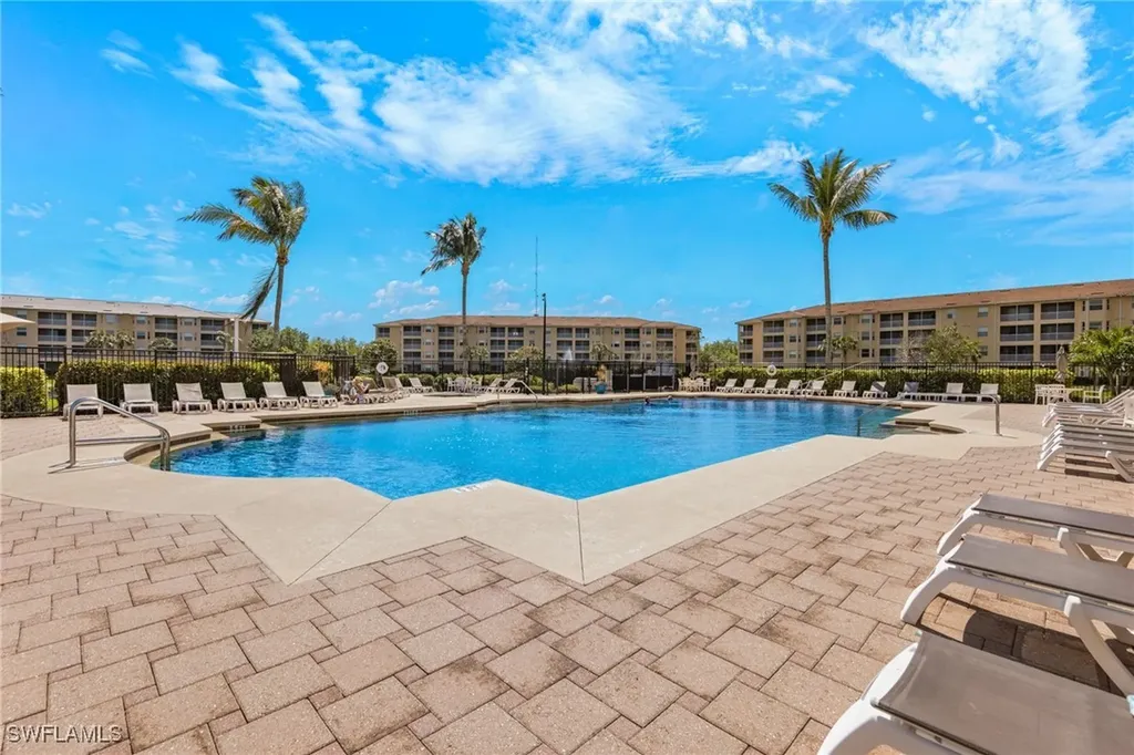 8550 Kingbird Loop Estero FL 33967