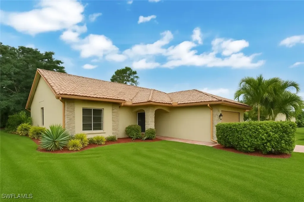 Naples FL, 241 Saint James Way
