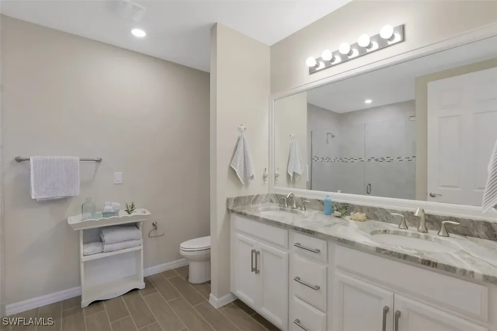 14663 Edgewater Circle Naples FL 34114