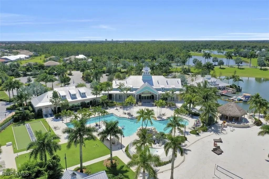 14663 Edgewater Circle Naples FL 34114