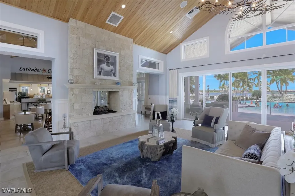 14663 Edgewater Circle Naples FL 34114