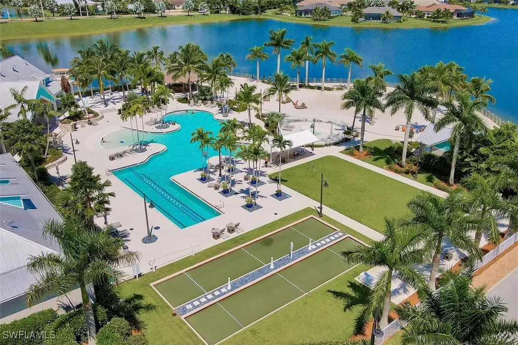 14663 Edgewater Circle Naples FL 34114