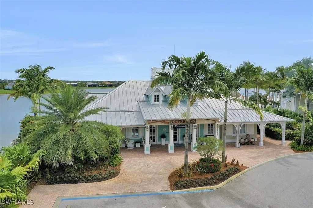 14663 Edgewater Circle Naples FL 34114