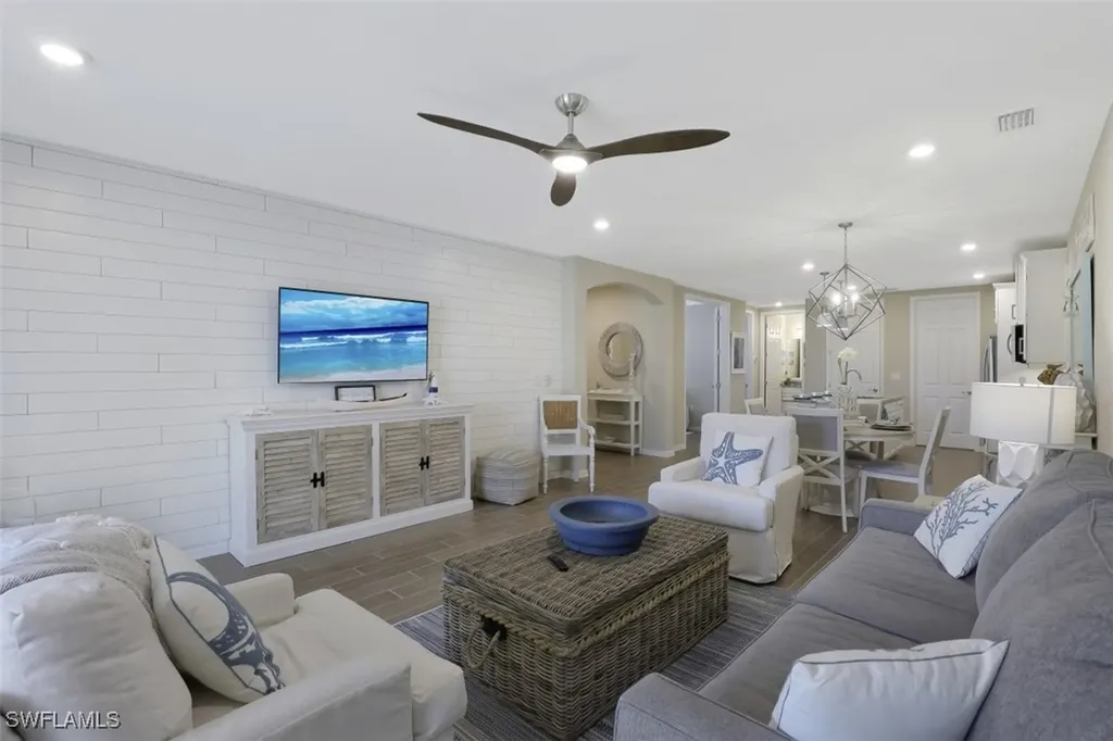 14663 Edgewater Circle Naples FL 34114