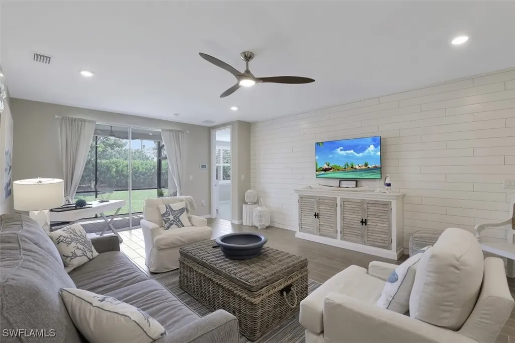 14663 Edgewater Circle Naples FL 34114