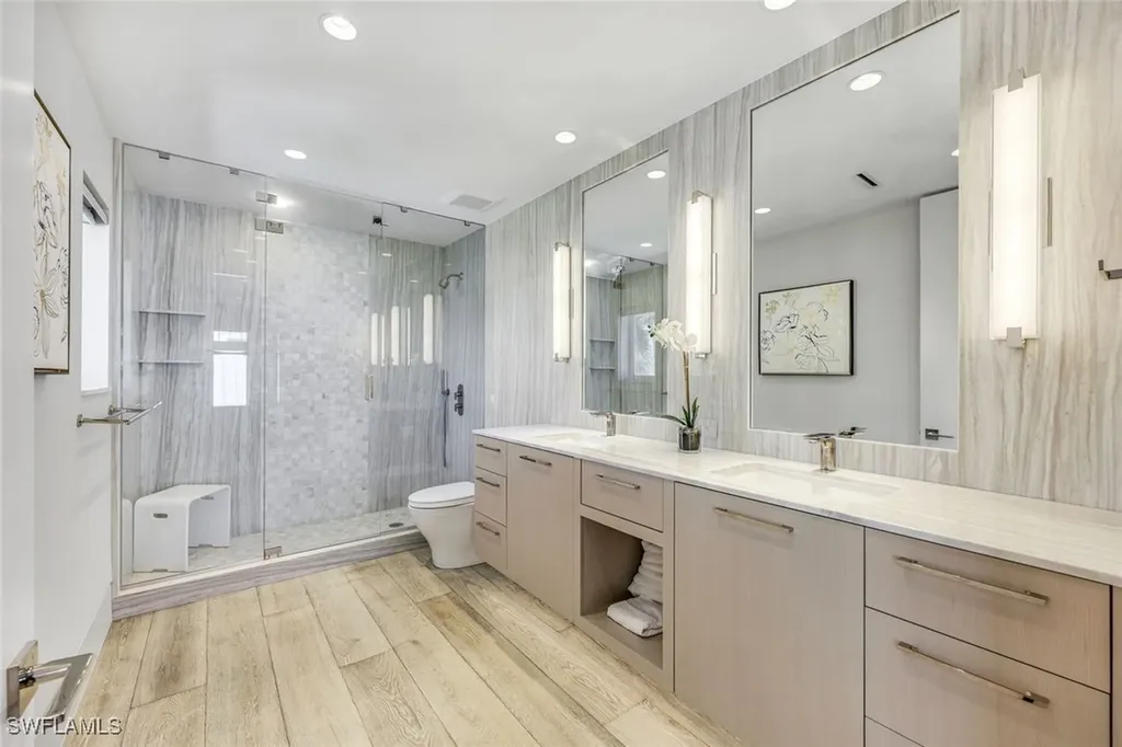 295 5th Avenue S Naples FL 34102