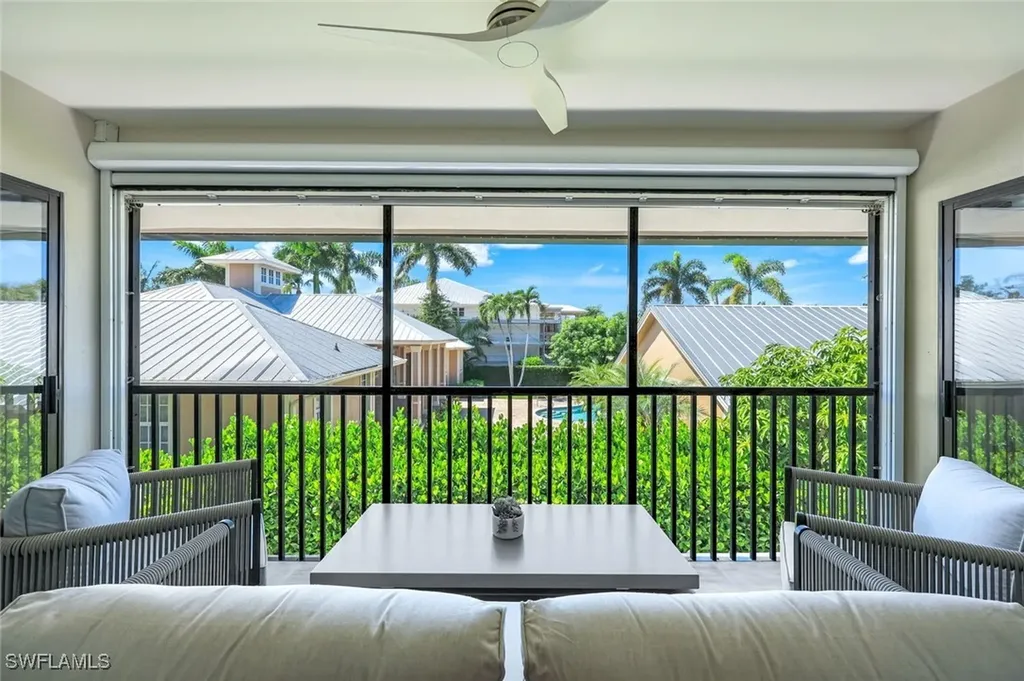 295 5th Avenue S Naples FL 34102