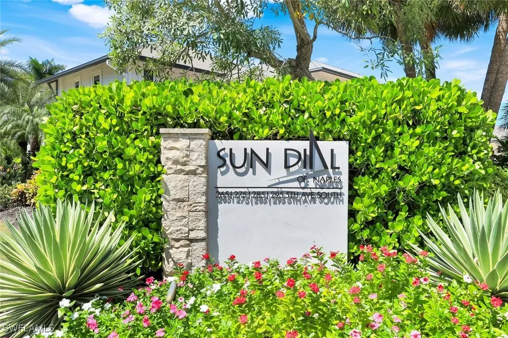 295 5th Avenue S Naples FL 34102