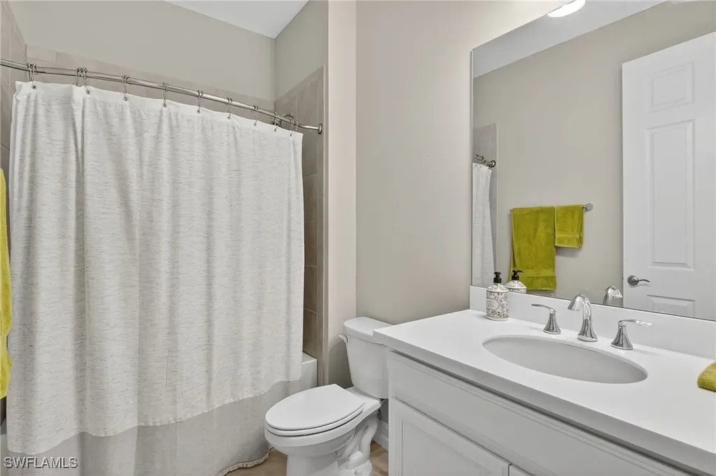 18725 Lake Hammock Drive Naples FL 34114