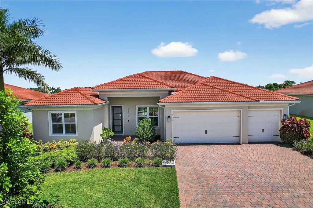 18725 Lake Hammock Drive Naples FL 34114