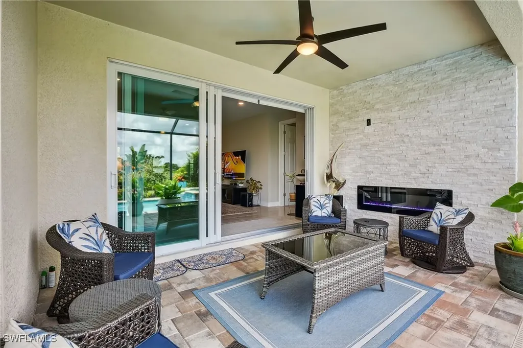 18725 Lake Hammock Drive Naples FL 34114