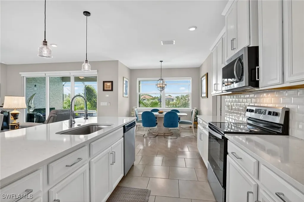 18725 Lake Hammock Drive Naples FL 34114