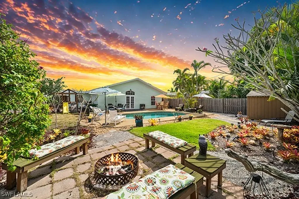 89 8th Street Bonita Springs FL 34134