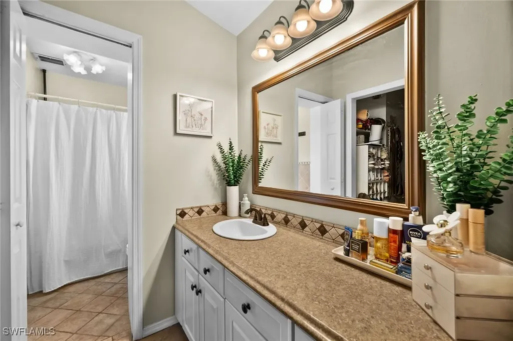 89 8th Street Bonita Springs FL 34134