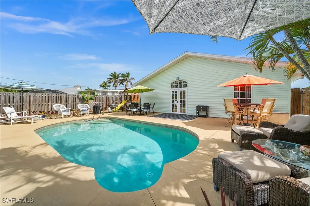 89 8th Street Bonita Springs FL 34134