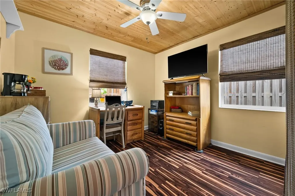 89 8th Street Bonita Springs FL 34134