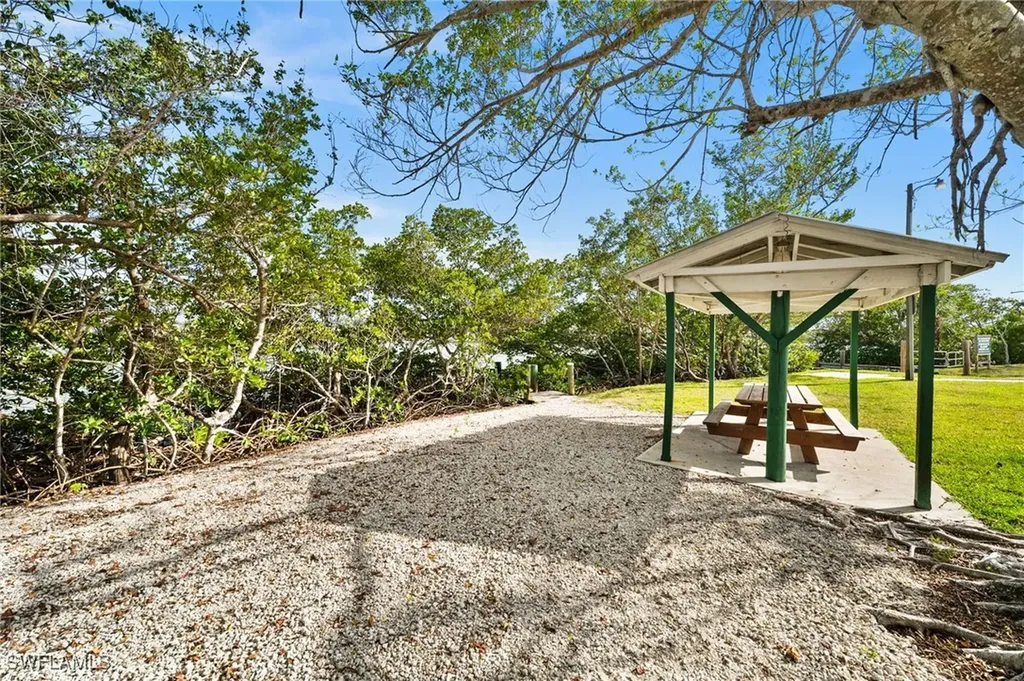 89 8th Street Bonita Springs FL 34134