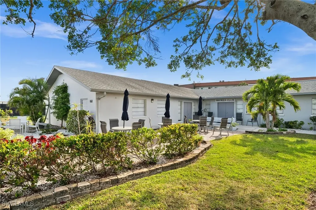 89 8th Street Bonita Springs FL 34134