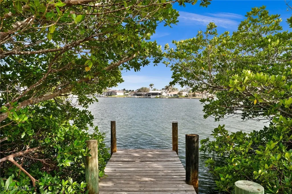 89 8th Street Bonita Springs FL 34134