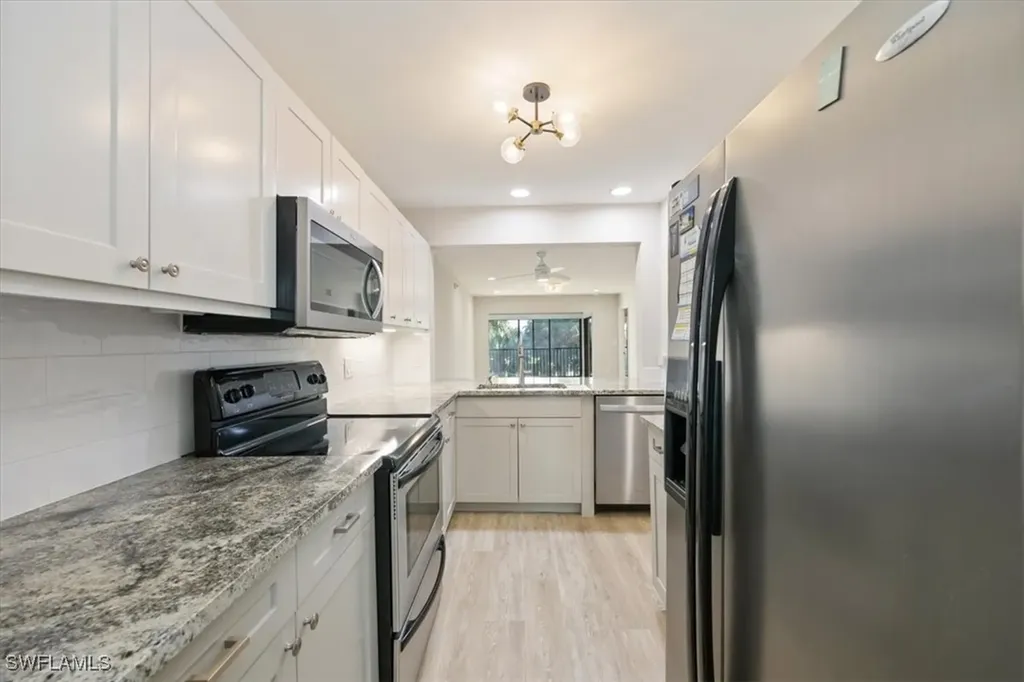 5940 Via Lugano Naples FL 34108