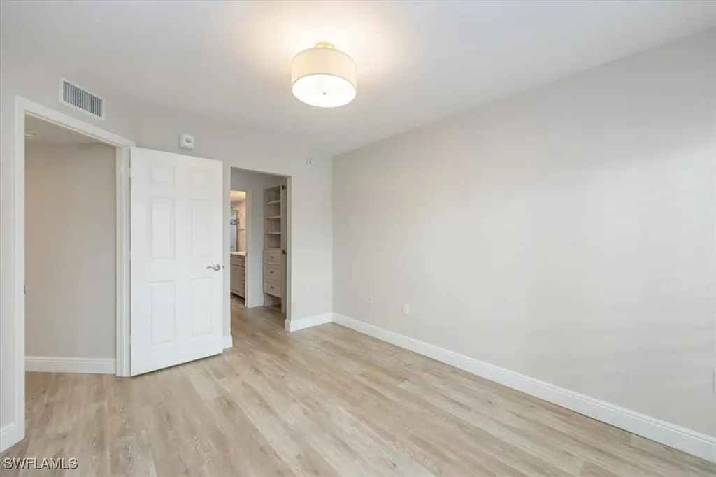 5940 Via Lugano Naples FL 34108