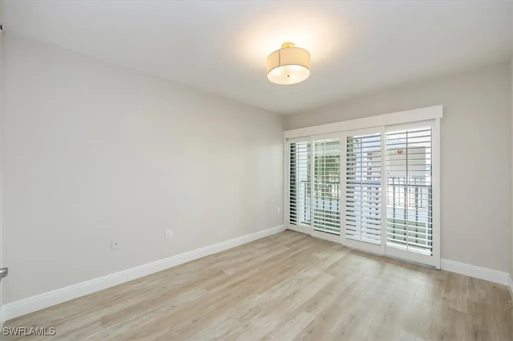 5940 Via Lugano Naples FL 34108