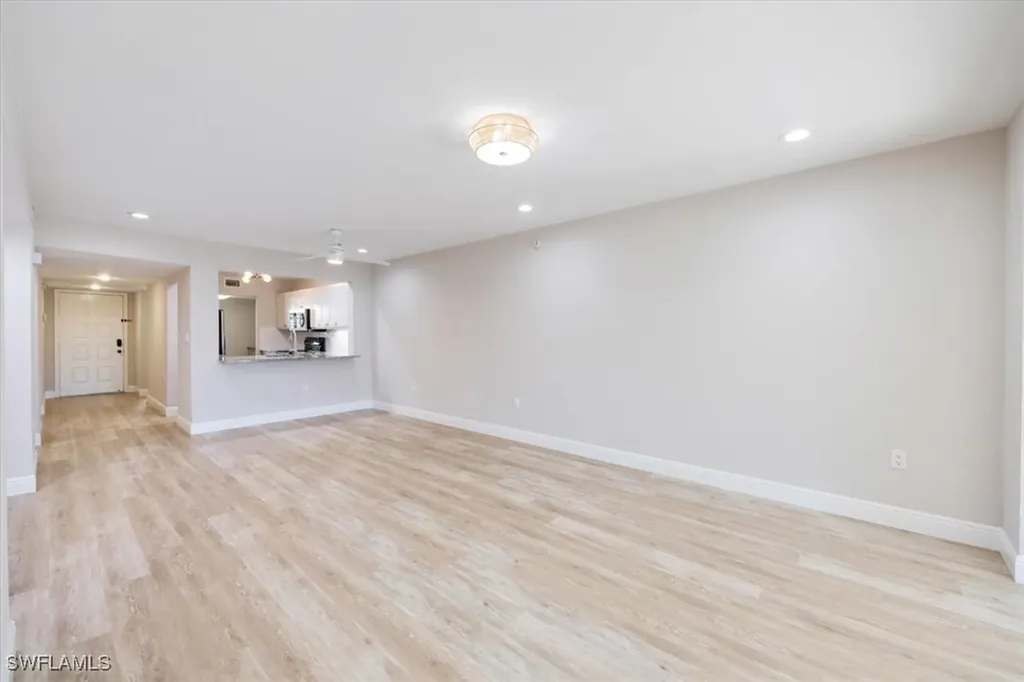 5940 Via Lugano Naples FL 34108