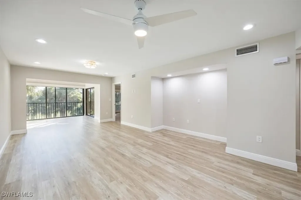 5940 Via Lugano Naples FL 34108