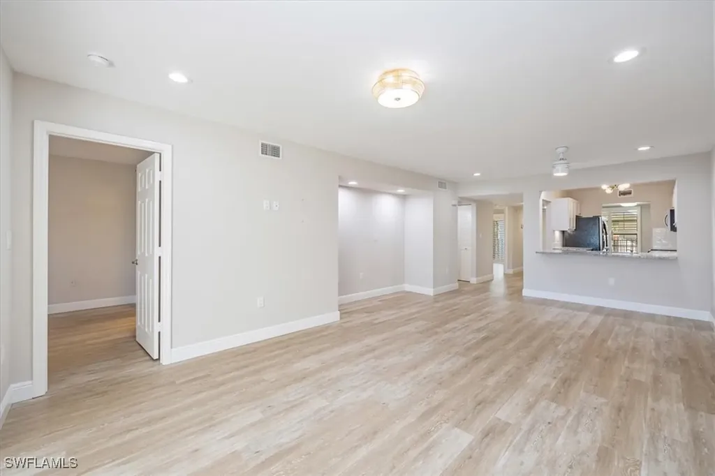 5940 Via Lugano Naples FL 34108