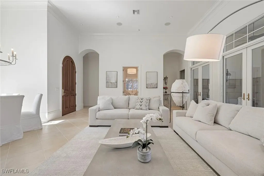 Naples FL, 15655 Villoresi Way