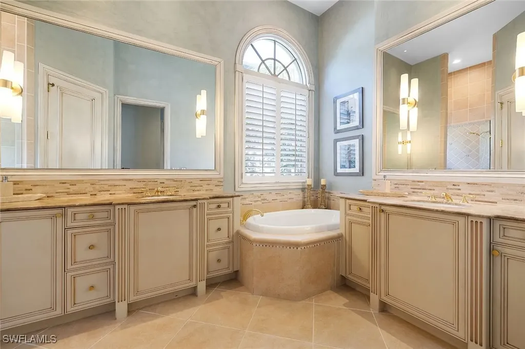 15655 Villoresi Way Naples FL 34110