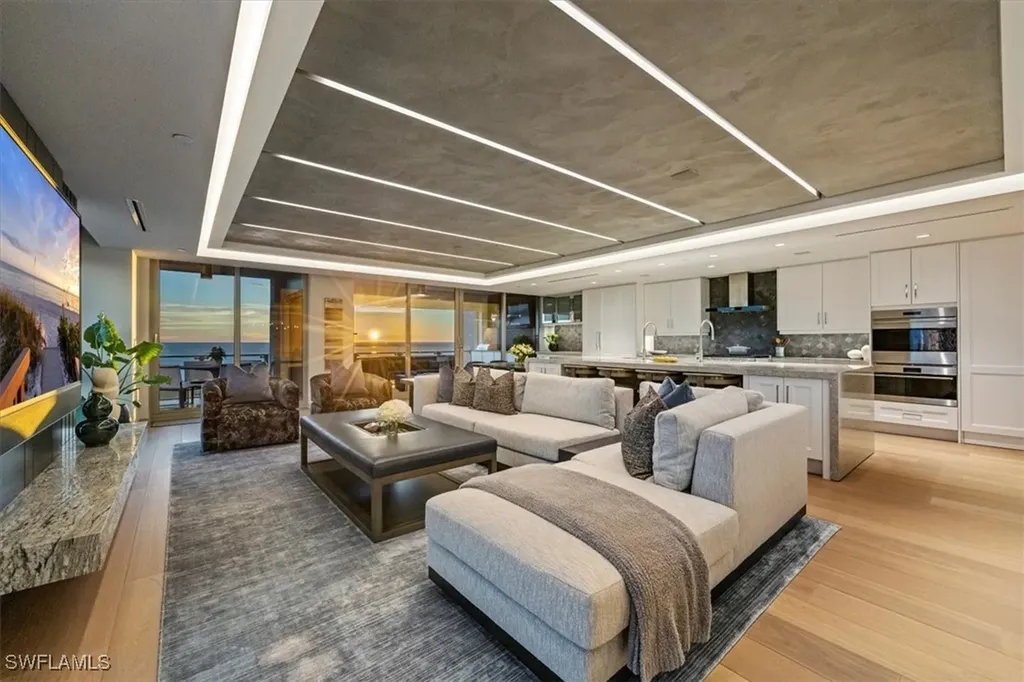 Naples FL, 6897 Grenadier Boulevard, Unit 1701