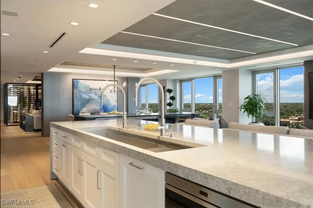6897 Grenadier Boulevard Naples FL 34108