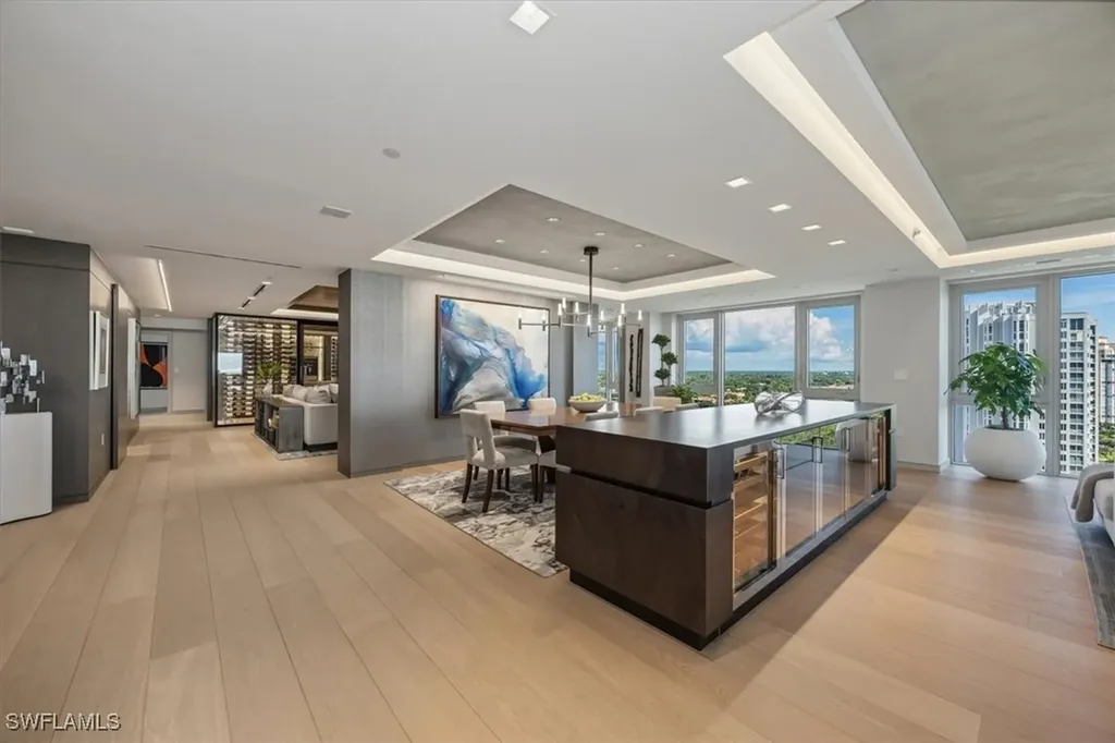 6897 Grenadier Boulevard Naples FL 34108