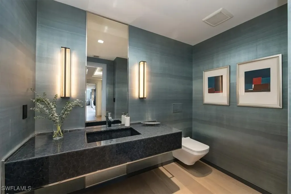 6897 Grenadier Boulevard Naples FL 34108