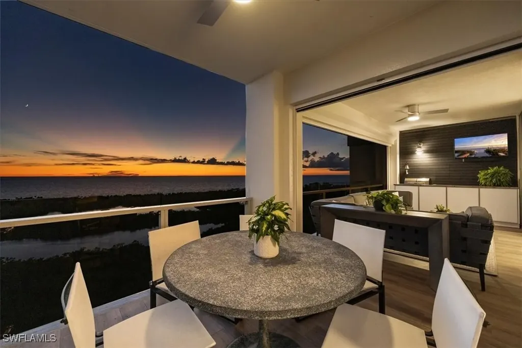 6897 Grenadier Boulevard Naples FL 34108