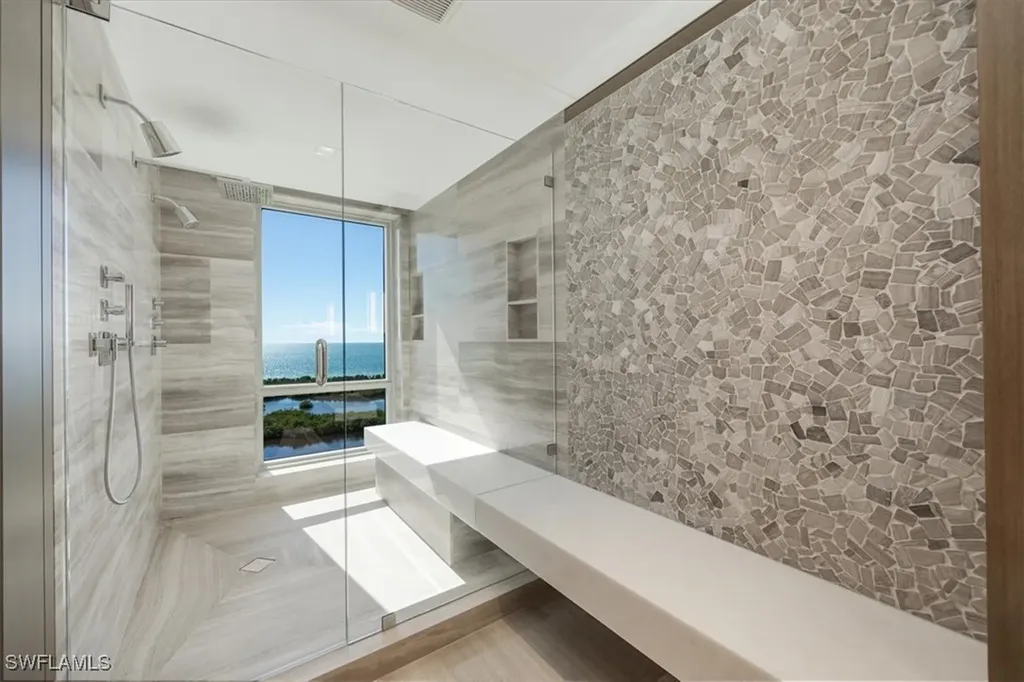 6897 Grenadier Boulevard Naples FL 34108
