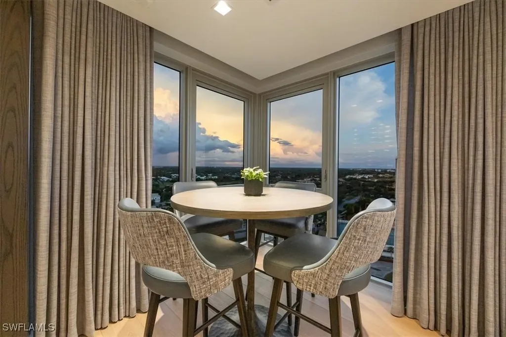 6897 Grenadier Boulevard Naples FL 34108