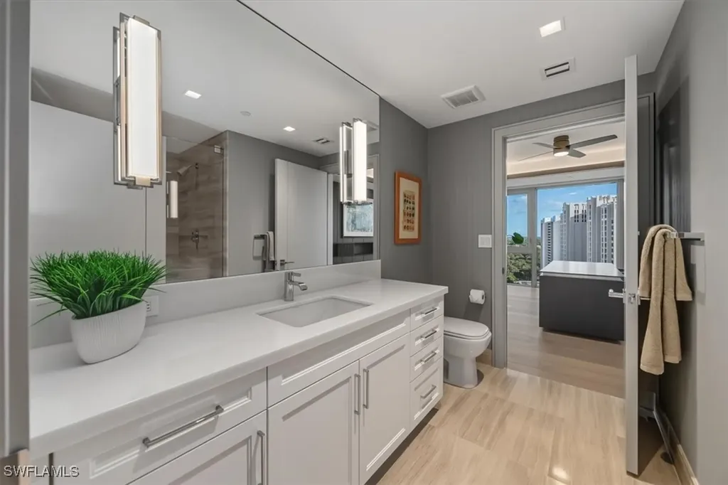 6897 Grenadier Boulevard Naples FL 34108