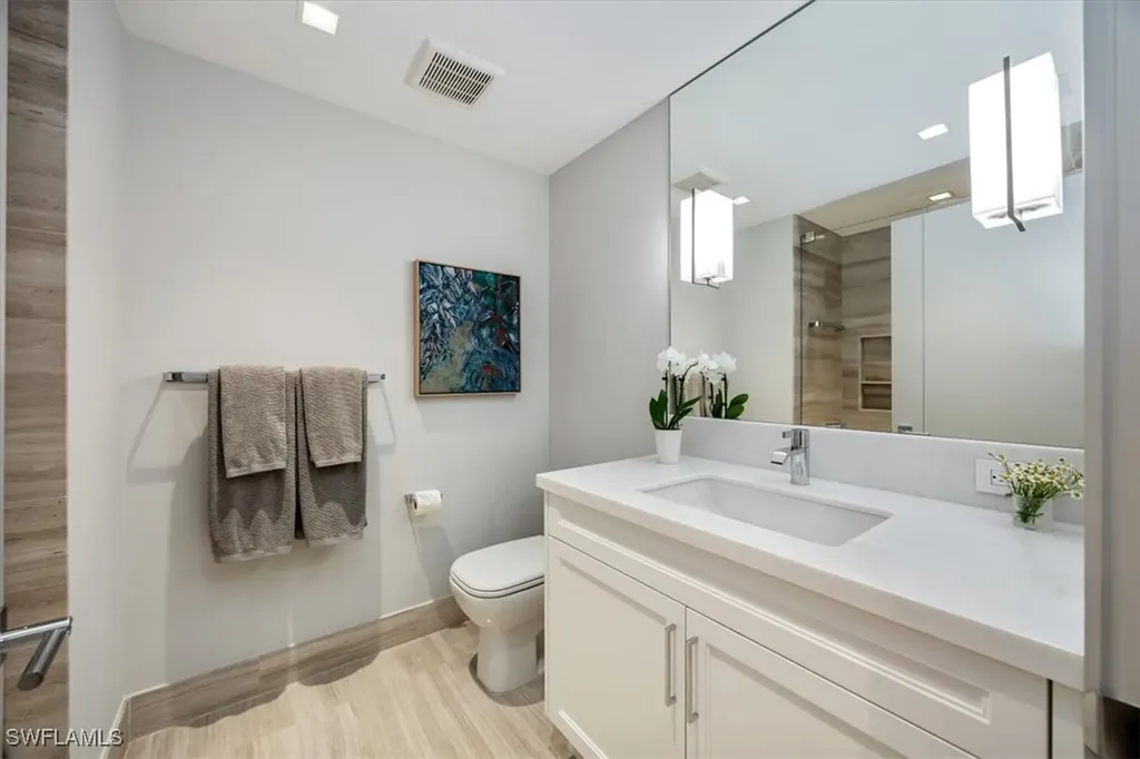 6897 Grenadier Boulevard Naples FL 34108