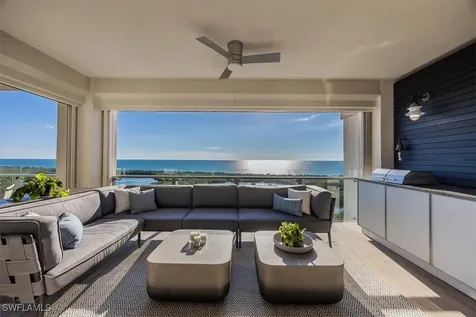 6897 Grenadier Boulevard Naples FL 34108
