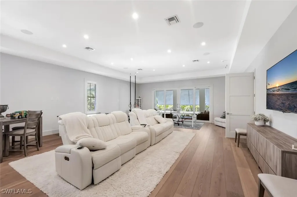 1844 Alamanda Drive Naples FL 34102
