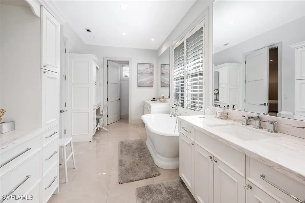 1844 Alamanda Drive Naples FL 34102